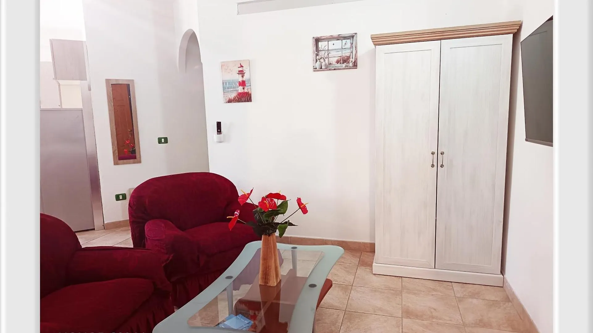Casa Vacanze Ginestra La Maddalena Con Parcheggio Privato イタリア